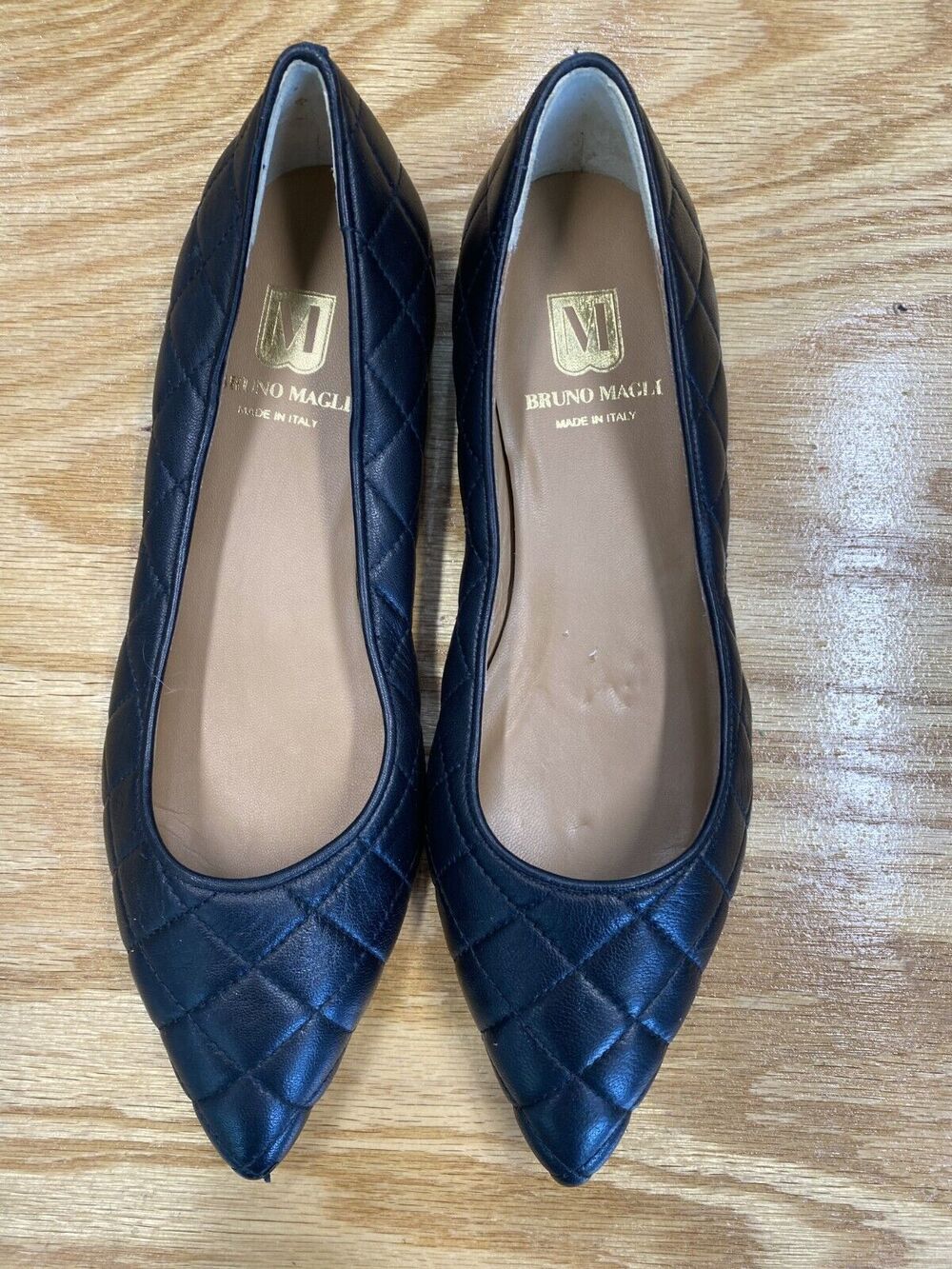 Bruno Magli Flat Shoes Women's 9.5 Black Leather Bianca Quilted Pointed Toe S63